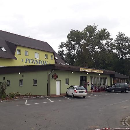 Motorest-Pension U Hrachu,S.R.O. Hotel Klatovy Kültér fotó